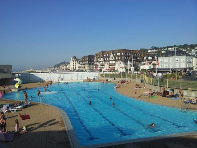 Un Chez Soi Bord De Mer Trouville-sur-Mer Dış mekan fotoğraf